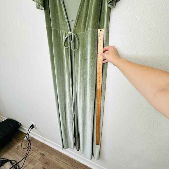 Baltic Born Light Sage Green Velour Short Flutter Sleeve Maxi Wrap Dress XS - Picture 13 of 16